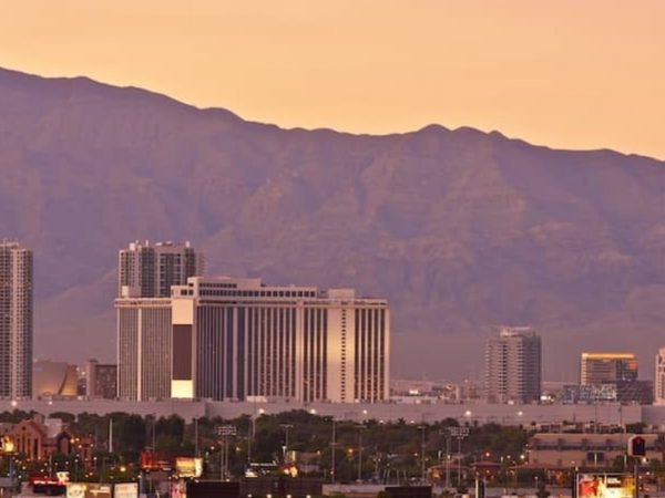 10 Must-See Places in Las Vegas – A Travellers Guide